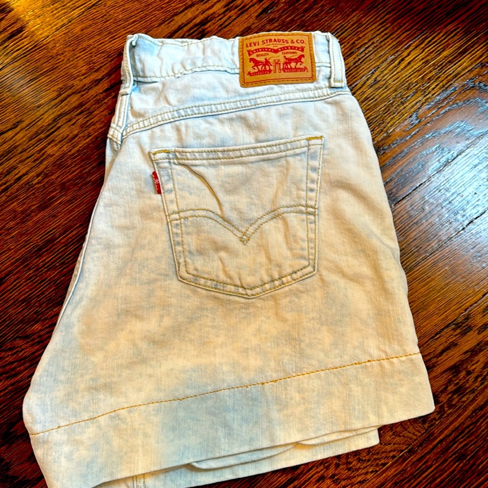 Levi’s shorts